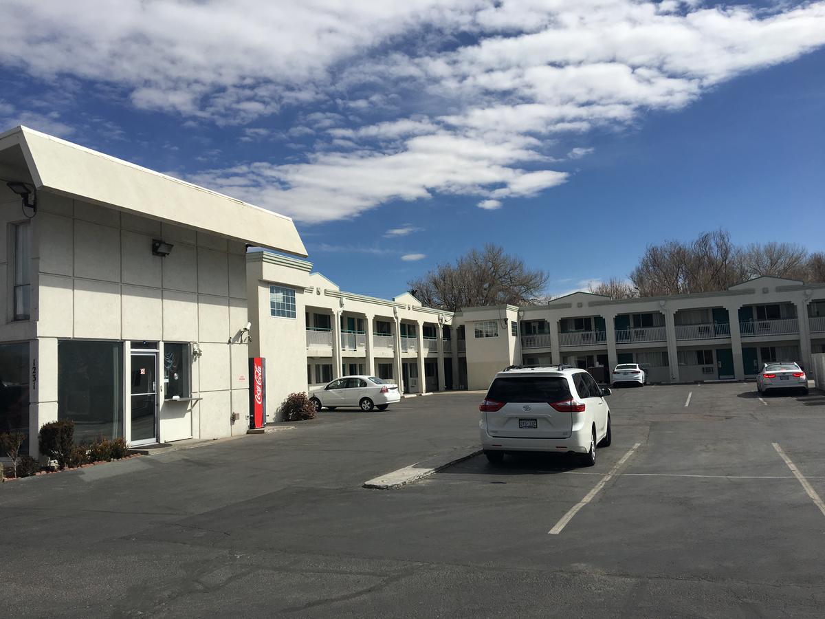 Howard Johnson By Wyndham Colorado Springs Exterior foto